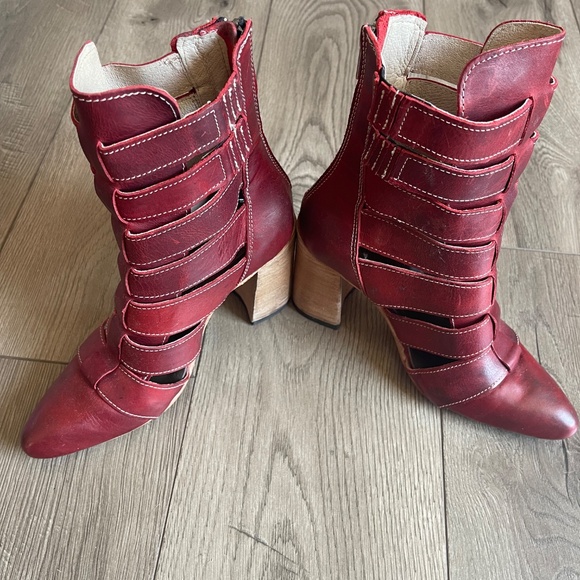 Freebird Jaggar Boots - Picture 2 of 11